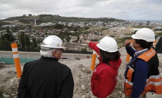 Ministra Loreto Silva inspecciona el avance de las grandes obras viales de la Región de Los Lagos