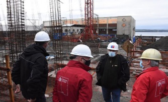 Con simbólica “primera piedra” dan inicio a las obras del futuro Liceo Politécnico de Calbuco