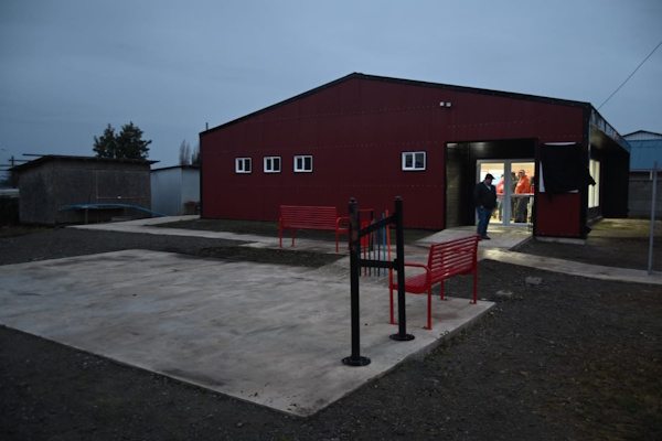 Gobierno Regional de Los Lagos refuerza su compromiso con la cultura y el deporte en Maullín con inauguración de dos espacios comunitarios