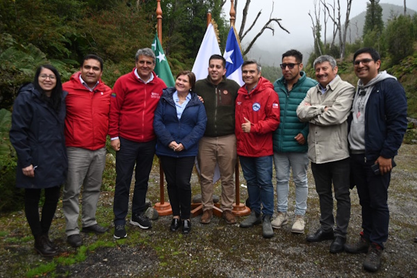 Gobernadores de la Zona Macro Austral firman acuerdo para conectar definitivamente Chile por Chile a través de la Carretera Austral