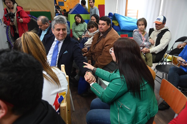 Gobierno Regional destaca cierre del proyecto “Chilotea”, iniciativa que apoya a niños y adolescentes con condición del espectro autista en Chiloé