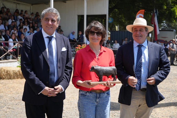 Gobernador Regional destaca alianza público-privada en inauguración de la 99ª versión de SAGO FISUR en Osorno