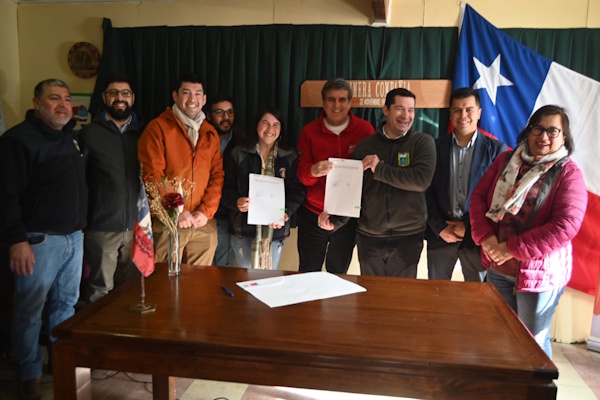 Gobernador Alejandro Santana llega con inversión histórica a zonas extremas de la Región de Los Lagos: salud digna y energía limpia para Hualaihué y C