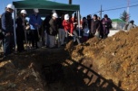Intendente Montes encabeza colocación de primera piedra de proyecto de saneamiento sanitario en Nueva Braunau
