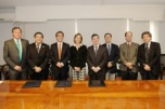 Intendente Montes encabeza firma de convenio para crear escuela artística en Frutillar