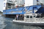 Ministro Undurraga supervisa llegada de plataforma multipropósito para trabajos en canal de Chacao