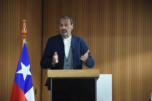 Patricio Vallespin asume como gobernador regional y llama a liderar unidos “una descentralización imparable”